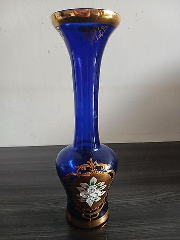 Bir vaza, Bogem şüşəsi