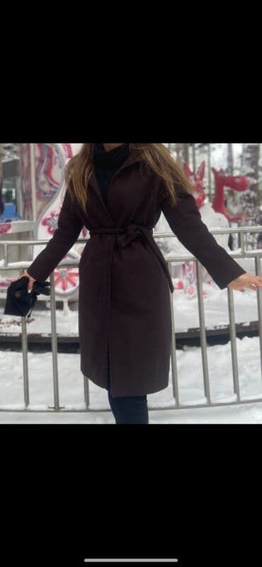 Qadın palto – qəhvəyi, kapüşonlu, kəmərli - Model: uzun (dizin altına