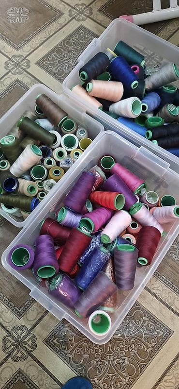 animator geyimi: Rəngarəng tikiş sapları dəsti - Peşəkar tikiş üçün iri ölçülü konus — 1