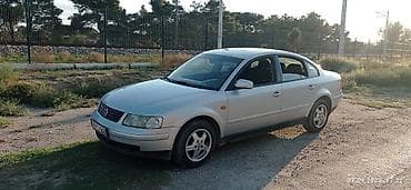 Volkswagen Passat: 1.8 l | 1999 il Sedan