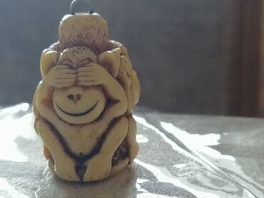 qara qarayev tibb kurslari: Heykəlçik brelok. 3 tərəfli — 2