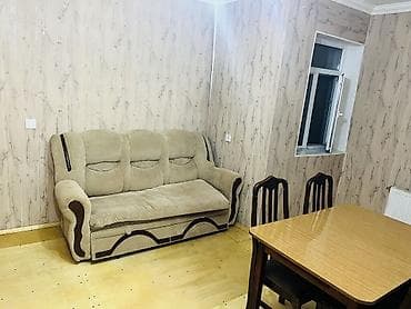 Qaraçuxur qəsəbəsində 81 nömreli avtobusun dayanacağından 100 m — 2