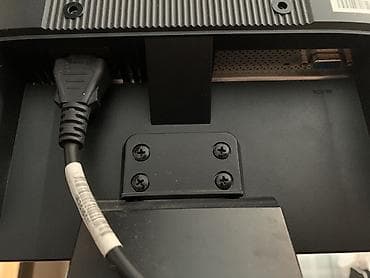 istemmis komputer: Samsung SyncMaster 720N LCD monitor - Ekran ölçüsü: 17 düym (5:4 — 4