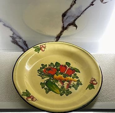 Emallı Boşqab Sovetindir. 2 Ədəddir. 1 ədədi 5 Azn. Digər — 1