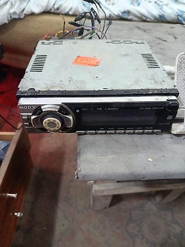 maqnitofon: Sony CDX-VS600 avtomobil maqnitofonu Xüsusiyyətlər: - CD/MP3 pleyer - — 1