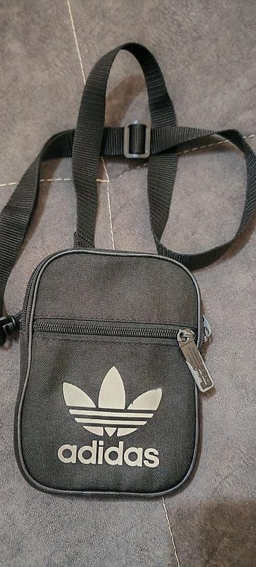 goy daş: Çiyin çantası, Adidas, İşlənmiş — 1