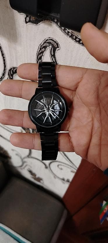 Qol saatı, rəng - Qara