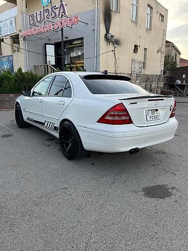 Avtomobil satışı: Mercedes-Benz C-Class (W203) sedan – ağ rəng Xüsusiyyətlər: - — 1
