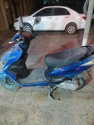 Aksesuarlar və tüninq: Skuter – Efir W5, mavi rəng Əsas xüsusiyyətlər: - Şəhərdə rahat — 4