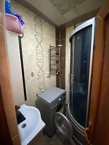 Mənzillərin satışı: 530 AZN/ay 3 otaqlı Köhnə tikili 70 m² Sahə 4 / 5 mərtəbə İcarəyə — 4