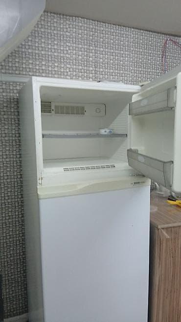 İki qapılı soyuducu - Üst qapı: dondurucu bölmə. Şaquli havalandırma — 1