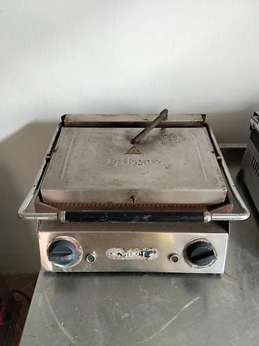 Qazla işləyən panini/sandviç presi – restoran, kafe və fast-food