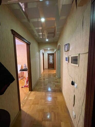 ağ şeher evler: Bakı, Bakıxanov qəs., 4 otaqlı, Köhnə tikili, m. Neftçilər, 120 kv. m — 16