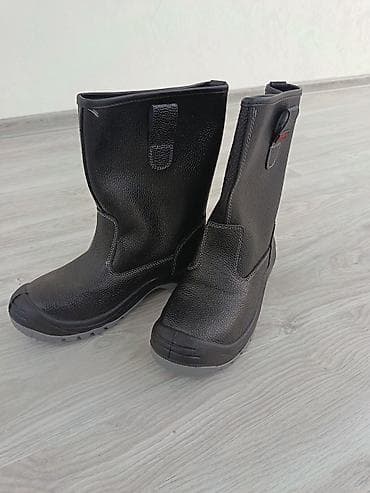 Qara rəngli işçi çəkmələri( 8cütdür.) - Material: qalın, toxumalı