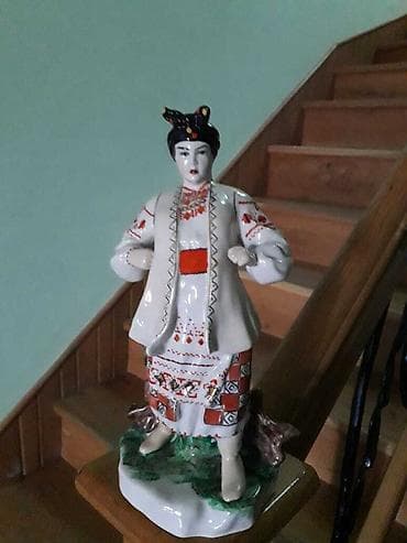 heykel: Статуэтка, фарфор Одарка,Киев, СССР. Состояние отличное — 1