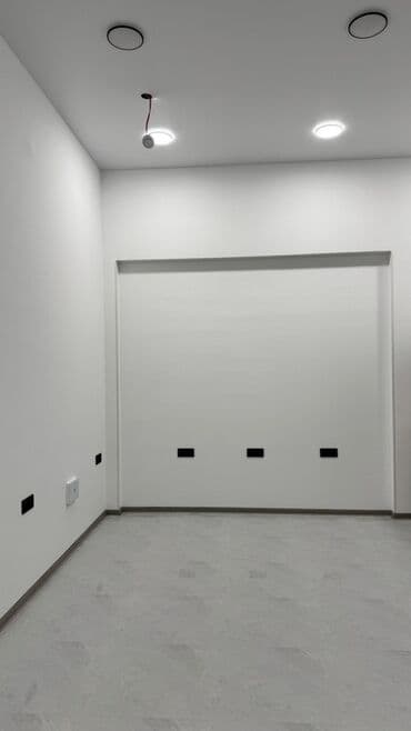 İcarəyə təqdim olunan kommersiya sahəsi - İşıqlı, minimalistik — 4