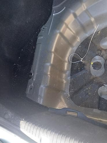 Hyundai Elantra 2011 Qezali satlir YPX Aryisi var — 3
