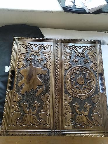 idman alet: Təsvir: Hədiyyəlik əl işi olan qoz ağacından hazırlanmış diplomat — 1