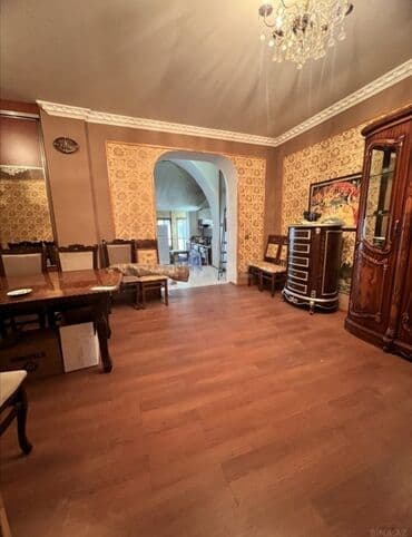 qəbələdə evlərin qiyməti: Şimali Qres qəsəbəsində 2 mərtəbəli binanın 1 mərtəbəsində 2 otaqlı 3 — 11