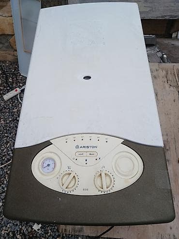 keci sudu: Ariston EGIS divar tipli qaz qazanı 24-lük saz vəziyyətdə Ariston — 1