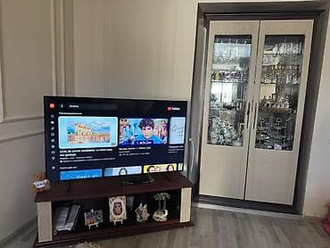 qapi dekoru: İki hissədən ibarət qonaq otağı mebel dəsti - TV stendi: iki rəngli — 1