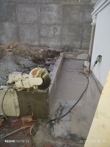 malyar işi: Səssiz tozsuz səliqəli kəsim. Beton katlavan monolit kubik — 23