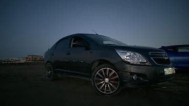 Chevrolet Cobalt sedan - Kuzov: 4 qapılı sedan, qara rəng - Mühərrik