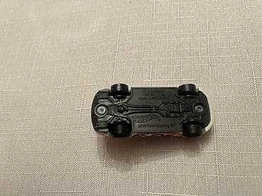 dəmir pullar: Kolleksiya üçün mini model avtomobil – idman üslublu kupe - Material — 6