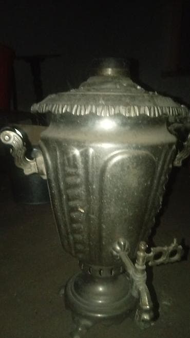 Klassik metal samovar - Material: ağır metal/kupro-nikel ərintisi