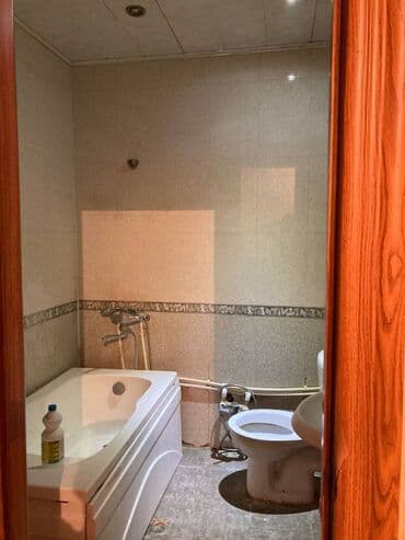 xutor kiraye: İnşaatçılar metrosunua yaxın Tusi klinikasına yaxın 5 mertebeli — 8