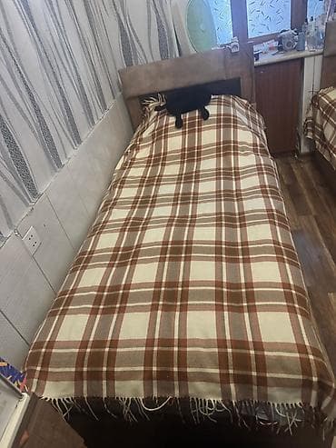 taxt çarpayı: Dəst satılır!! 🆘400azn🆘 Buna iki ədəd tumbuçkaları və sfaneri — 3