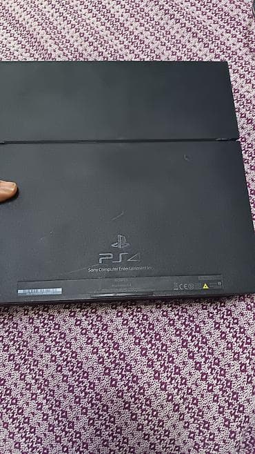 ps konsolu: Sony PlayStation 4 (PS4) – orijinal model (CUH seriyası) Komplekt: - — 4