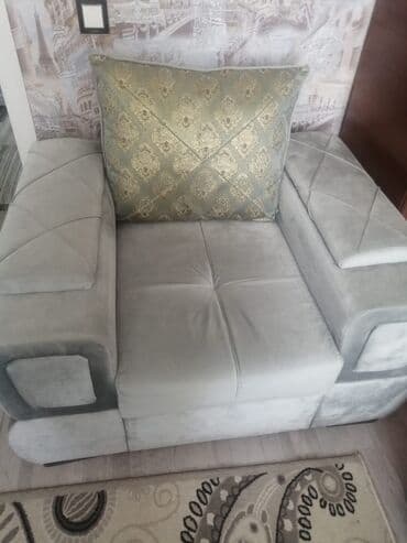 Rəflər: İşlənmiş, Divan, 2 kreslo, Bazasız, Açılmayan — 3