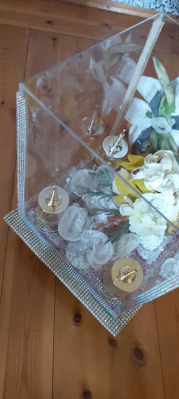 xonca şəkilləri: Nabat xoncasi. Şəffaf materialdan hazırlanmış, zərif qızılı rəngli — 7