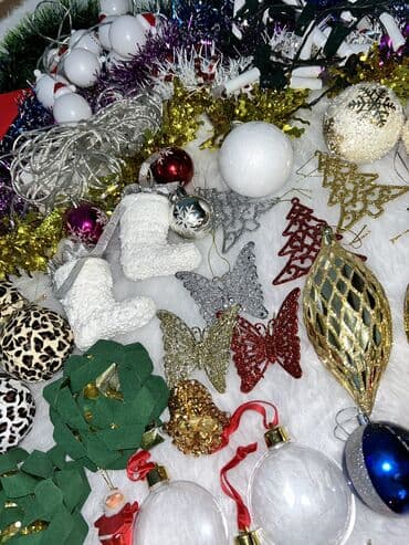 yolka wekilleri: Şəkildə gördüyünüz bütün yeni il oyuncaq və bəzəkləri hamısı birlikdə — 7