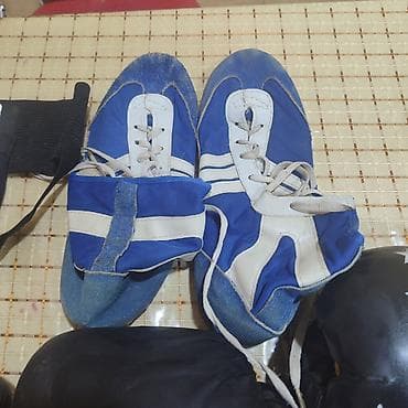 Velosiped ehtiyyat hissələri: Boks avadanlıqları dəsti - 2 cüt boks əlcəyi: - Venum markası — 6