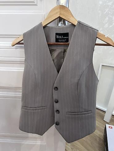 Toli Woman qadın klassik jilet - Rəng: boz, incə şaquli zolaqlı