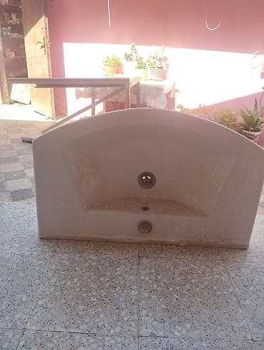 tulpan soğanı: Divar tipli keramika əl-üz yuma lavabosu və pedestal komplekti - — 2