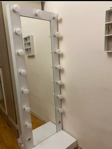 asperatorlar: Ağ rəngdə olan mətbəx mebeli dəsti. Qaz plitəsi və aspirator üçün — 28