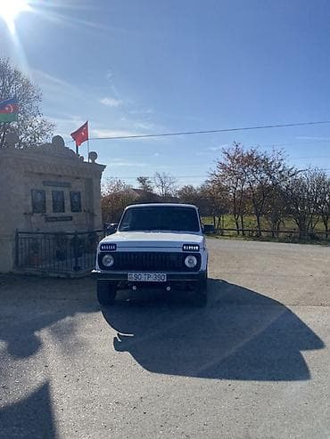 Nəqliyyat: VAZ (LADA) 4x4 Niva: 1.7 l | 2014 il Ofrouder/SUV — 3