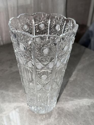 Süni güllər: Bir vaza, Xrustal — 2