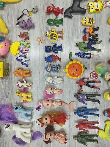 комплект: Uşaq oyuncaqları qarışıq dəst - Müxtəlif fiqurlar və miniatürlər — 4