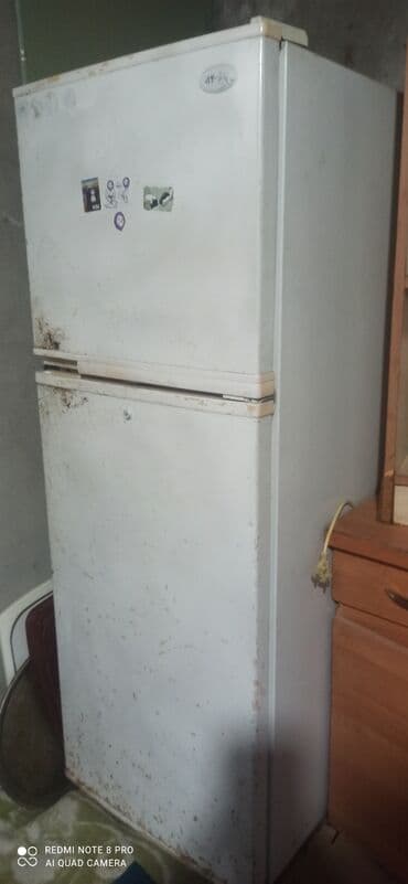 soyuducu termostat: İki qapılı soyuducu - Üst hissə: dondurucu kamera, mexaniki termostat — 1