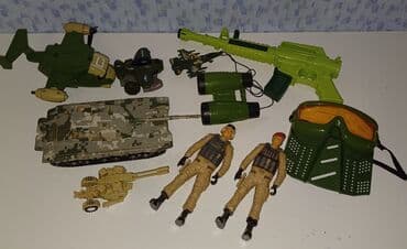 sofi sürafə oyuncaqları: Bu dəst müxtəlif hərbi mövzulu oyuncaqları, o cümlədən iki əsgər — 3