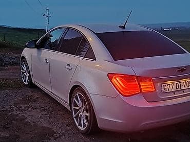 kia optima diffuser: Chevrolet Cruze sedan – gümüşü rəngdə, şəhər və tras üçün praktik və — 5