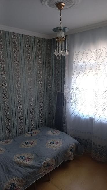 mingəcevir: Kirayə üçün 2 otaqlı mənzil (tam mebellə) - Geniş qonaq otağı: divan — 4