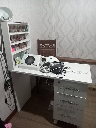 Manikur masasi satilir. Tek stol satilir sonu 80azn. Unvan Hezi