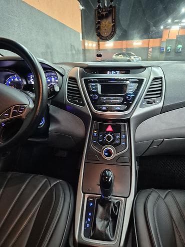 hyundai accent 2012: Hyundai Elantra: 1.8 l | 2014 il Sedan — 8