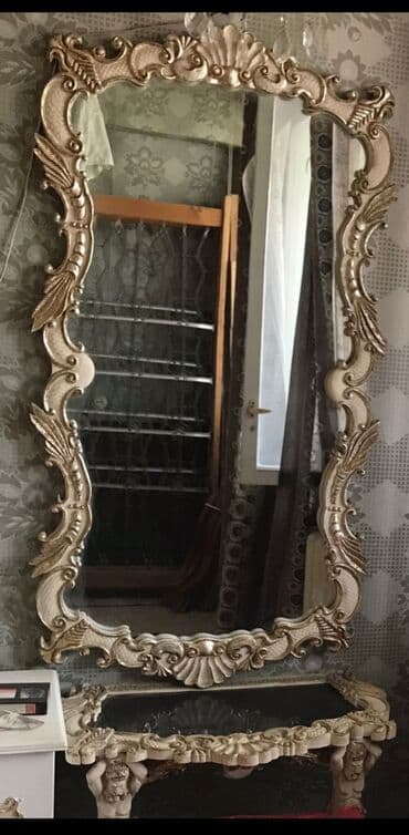 Güzgü Divar üçün