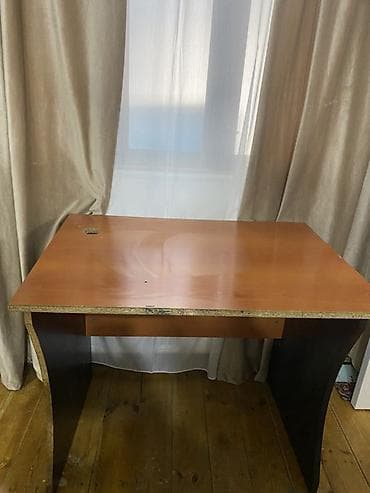 komputer stolu: Düz masa, Polkasız, Siyirməsiz, DSP, Zəmanətsiz, Kredit yoxdur — 1